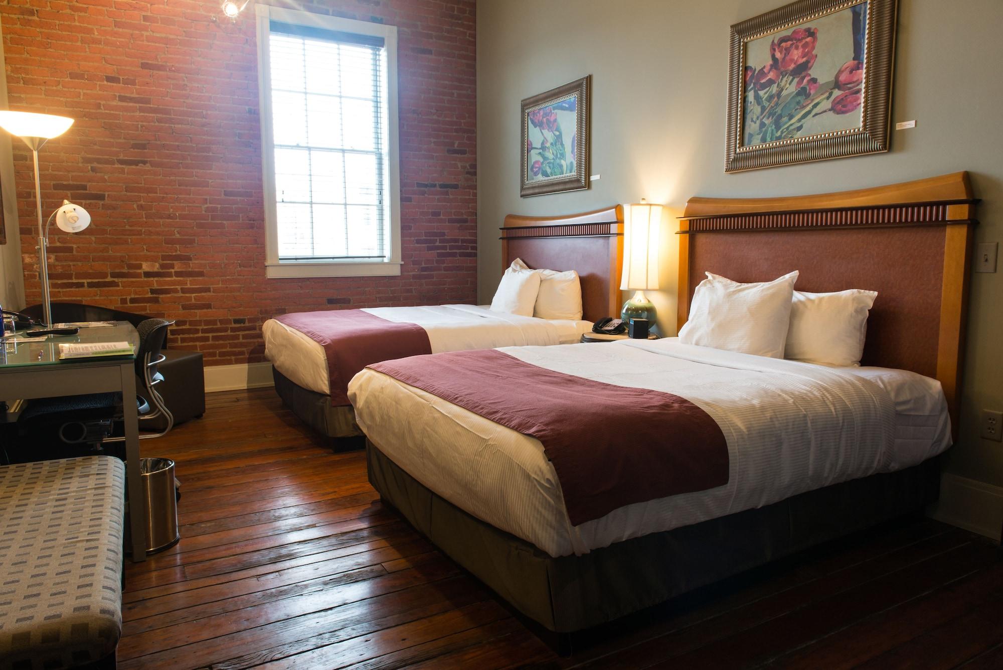 Lancaster Arts Hotel Bagian luar foto